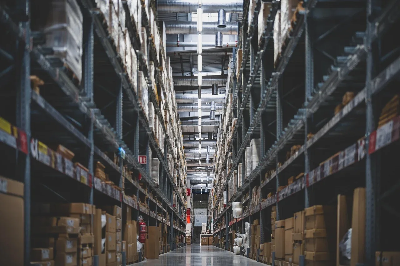 Racking running the length of a distribution warehouse